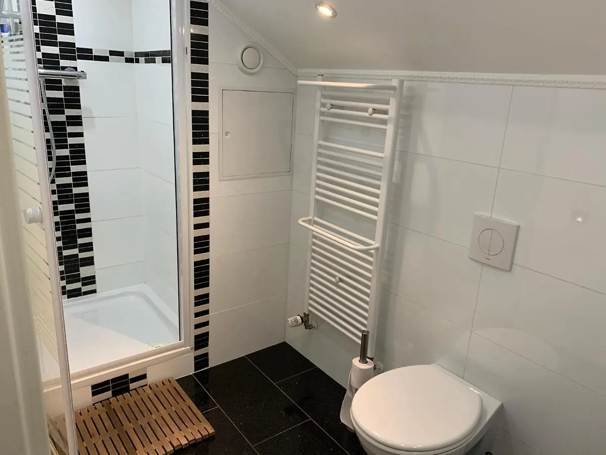 Suite De 35M2 Privatif Sanem Homestay